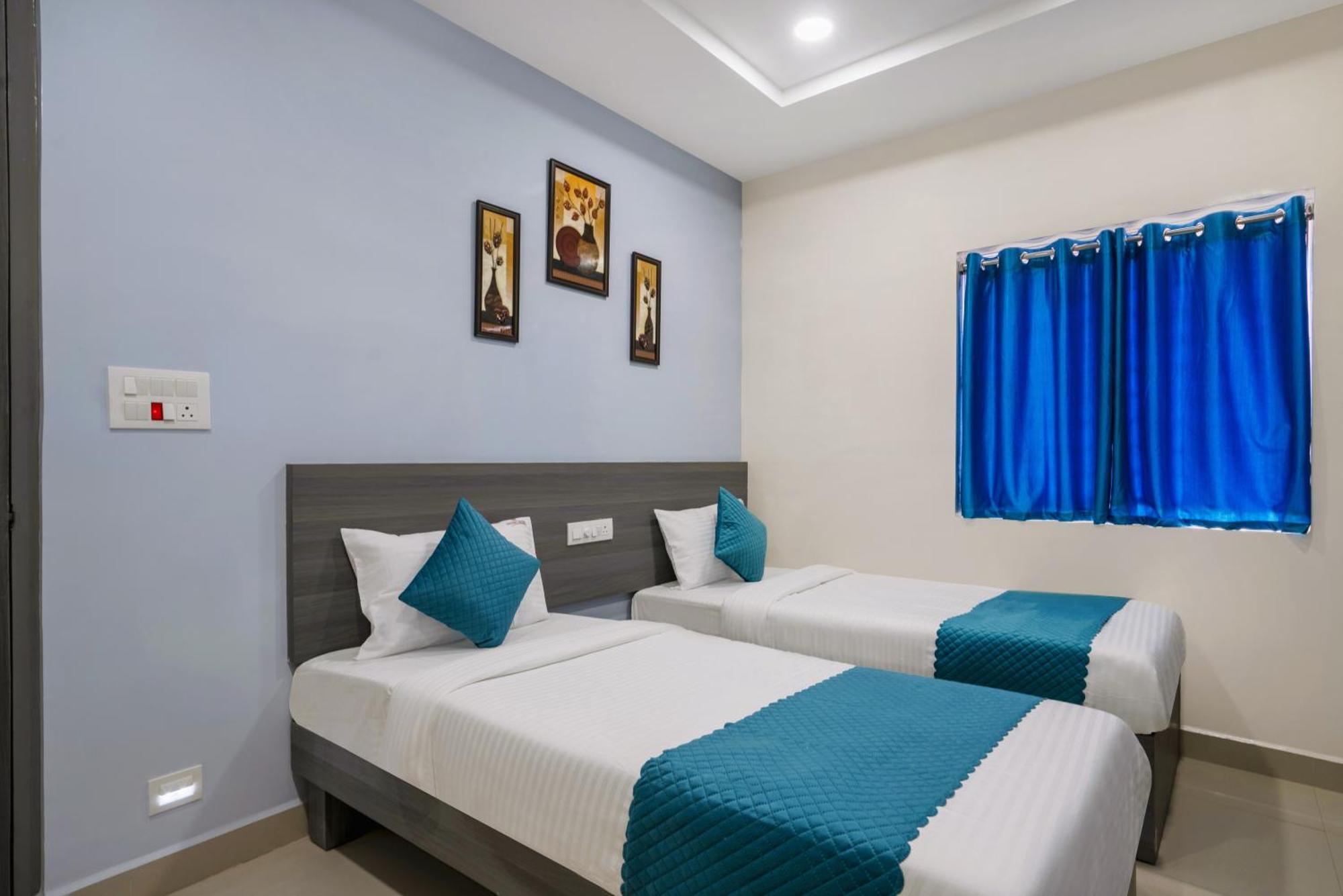 The Balcony Suites Hyderabad Esterno foto