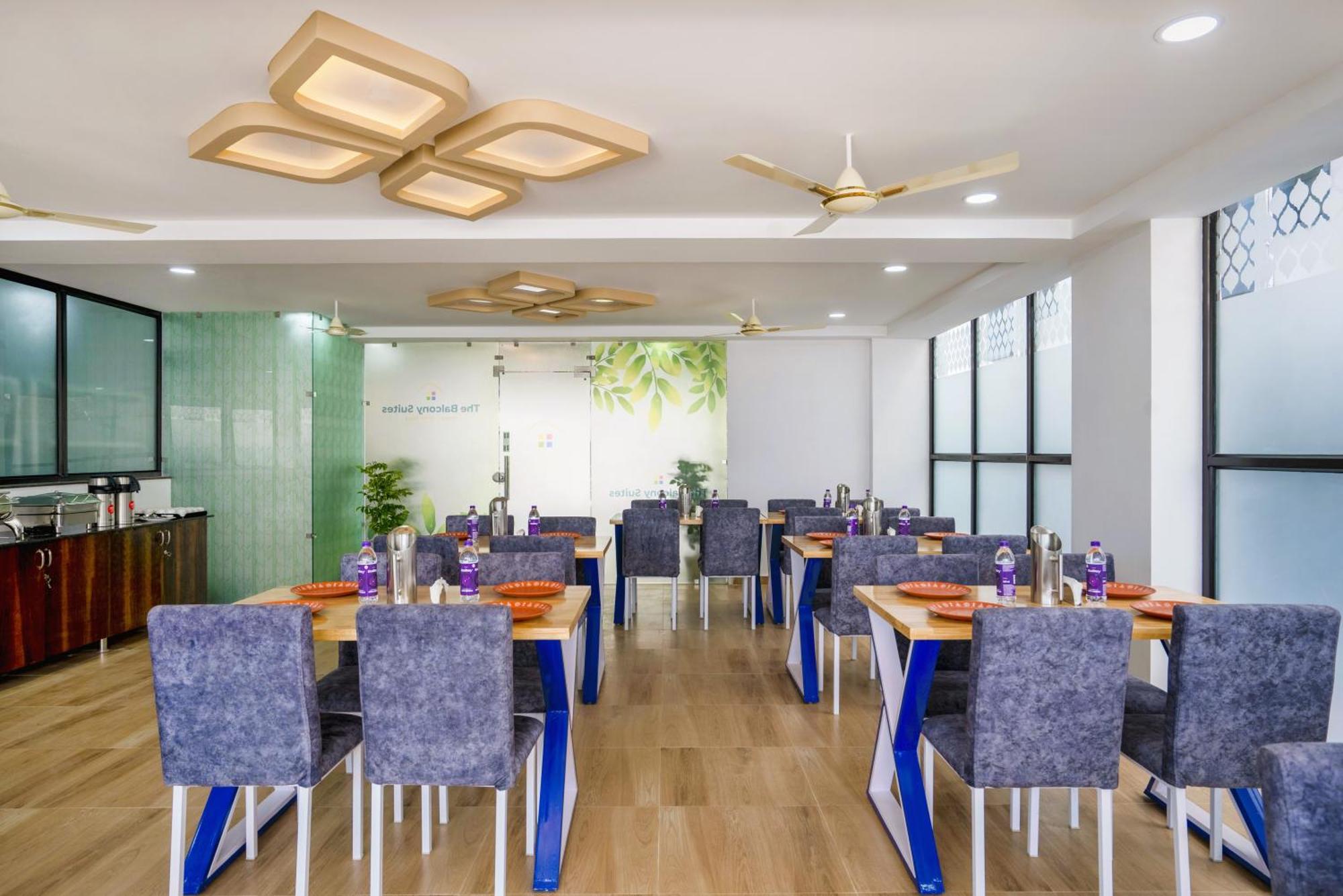 The Balcony Suites Hyderabad Esterno foto