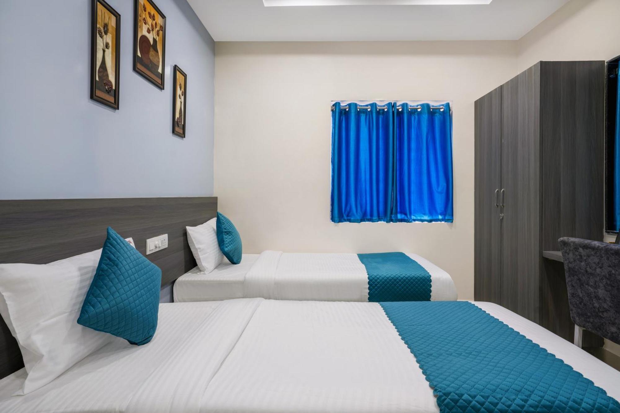 The Balcony Suites Hyderabad Esterno foto