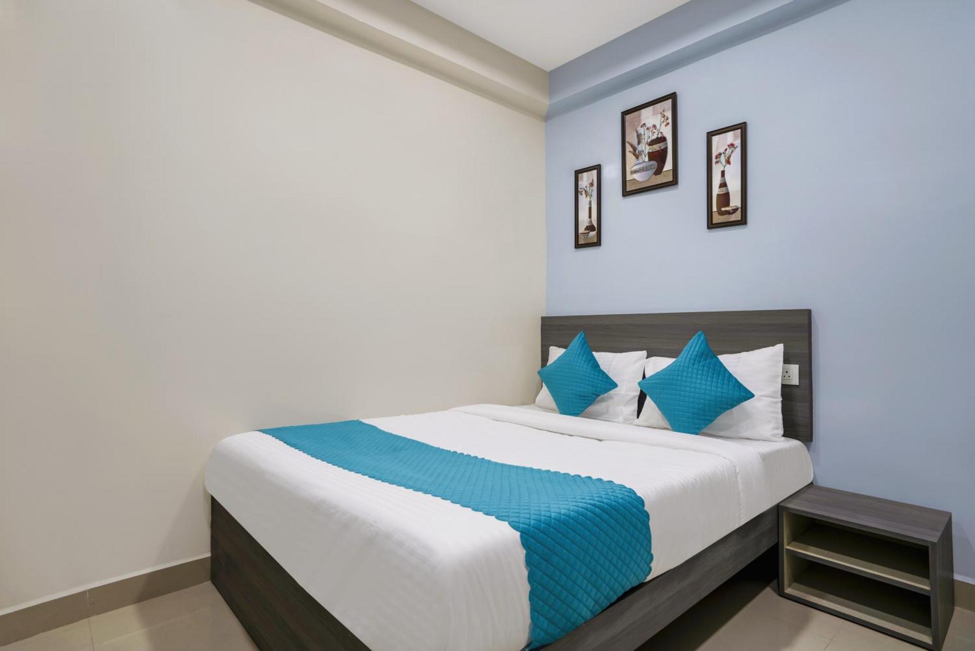 The Balcony Suites Hyderabad Esterno foto