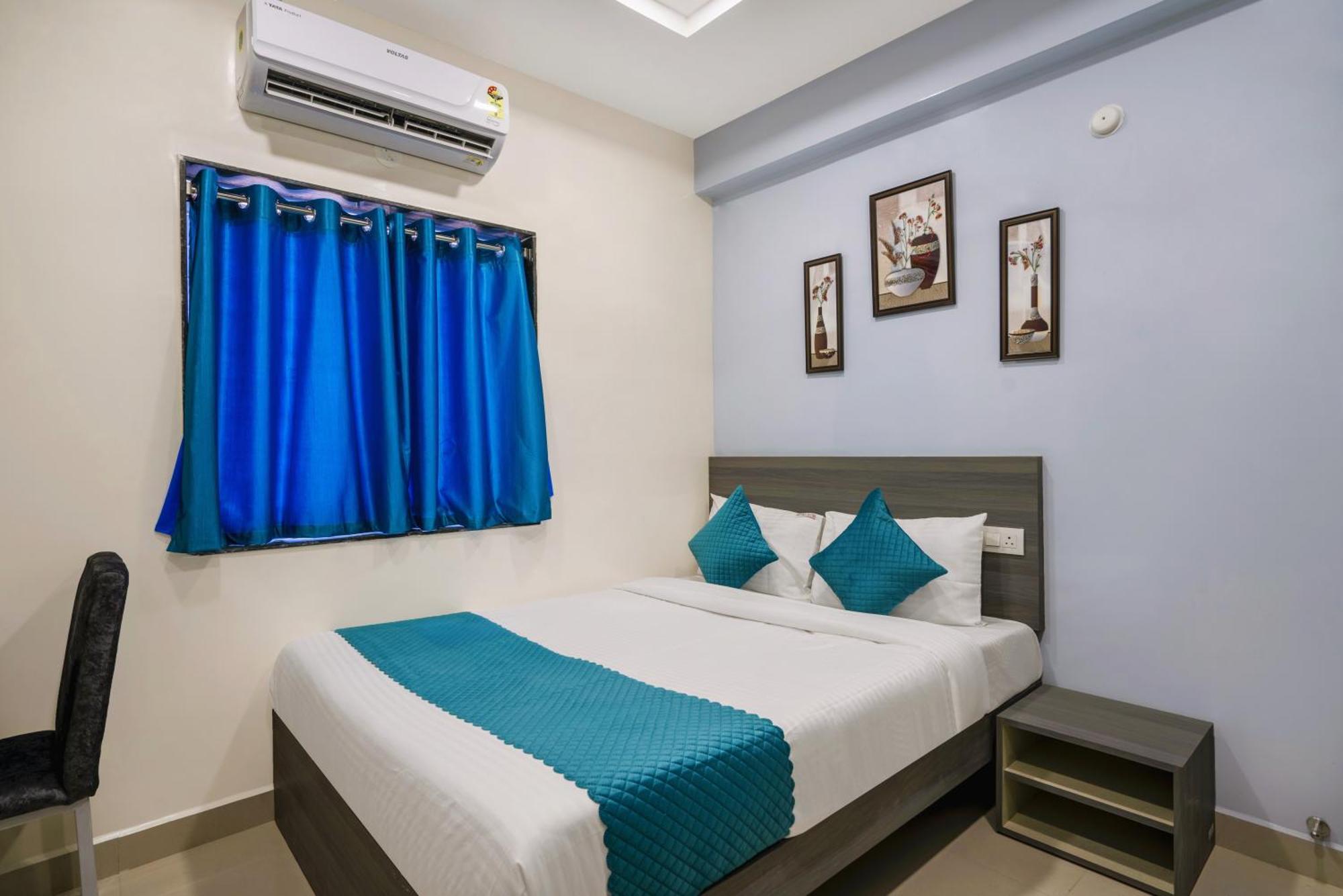 The Balcony Suites Hyderabad Esterno foto