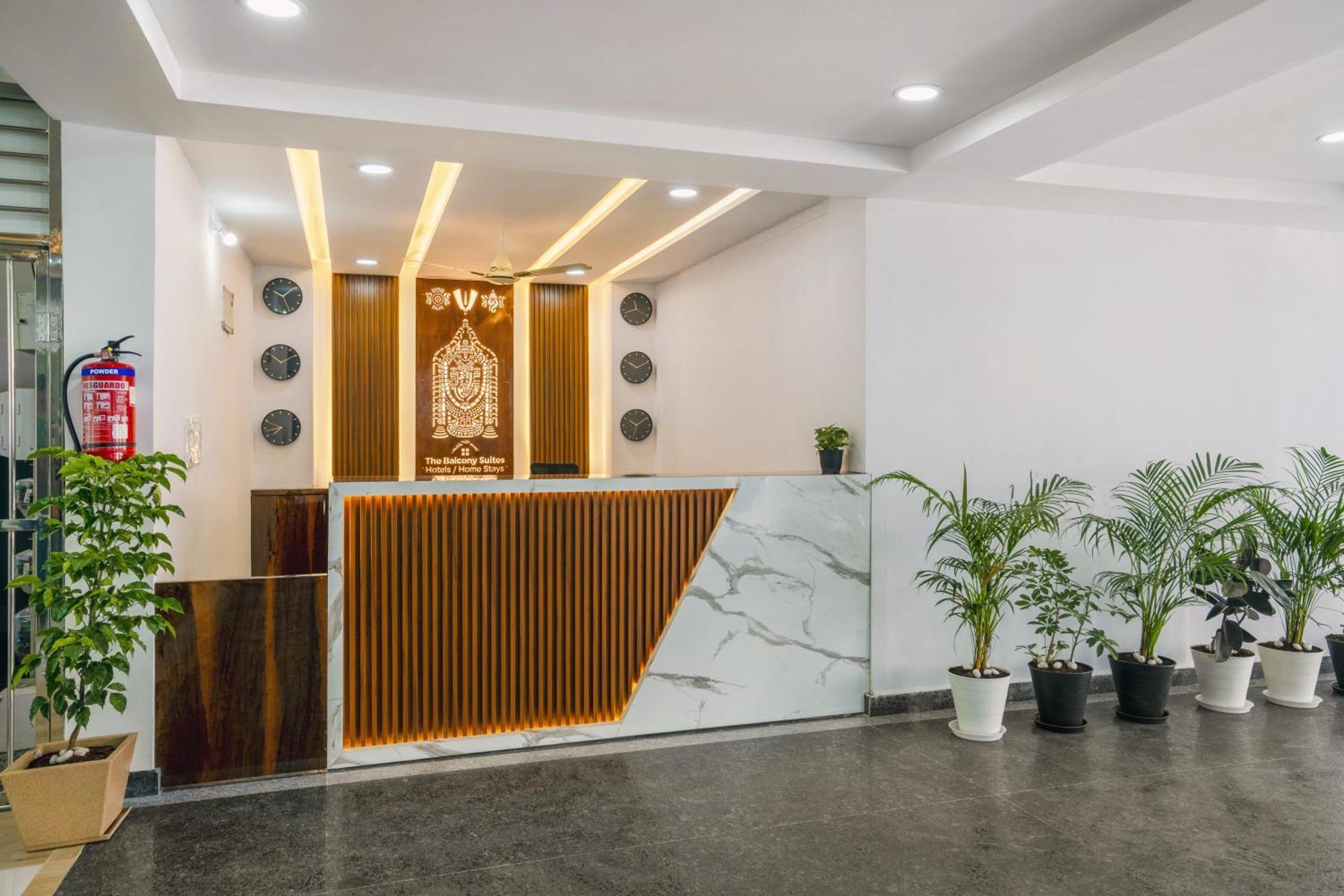 The Balcony Suites Hyderabad Esterno foto