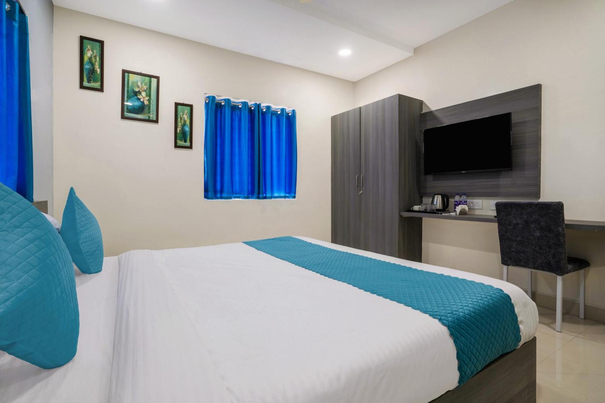 The Balcony Suites Hyderabad Esterno foto